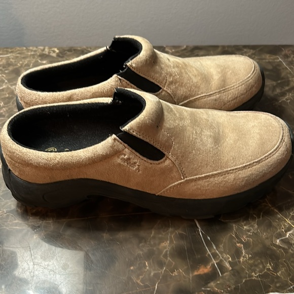 Cabelas suede mules - Picture 2 of 7